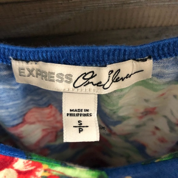 Floral Ruffle Front Banded Surplice Cami - Picture 4 of 5